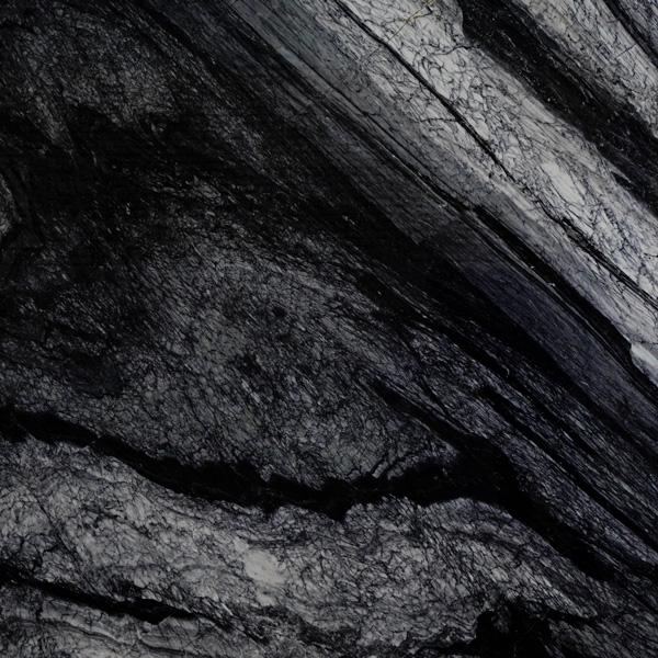 Black Aligoudarz Crystal
